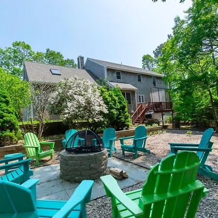 Home W Outdoor Spaces Near Long Pond